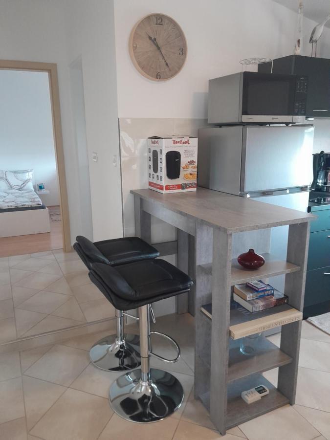 Caliente Apartments Vir B Екстер'єр фото